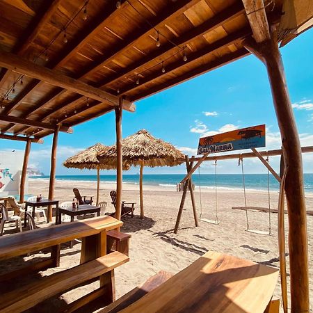 Sal Marina Restaurante Y Cabanas Salina Cruz Exterior photo